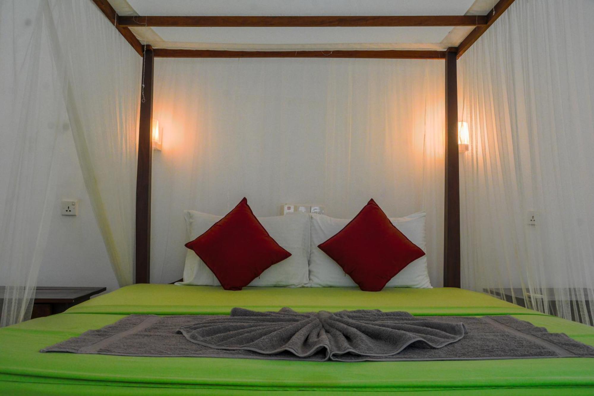 Palm Garden Guest House Гале Екстериор снимка